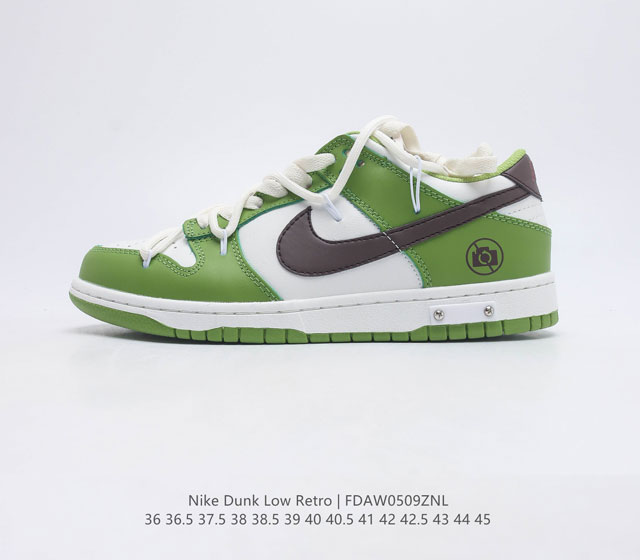 耐克 Nike Dunk Low Retro 运动鞋复古板鞋 作为 80 年代经典篮球鞋款 起初专为硬木球场打造 后来成为席卷街头的时尚标杆 现以经典细节和复