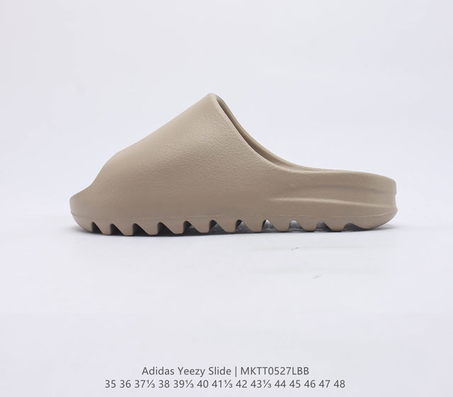 阿迪达斯 Adidas YEEZY SLIDE 经典运动拖鞋时尚厚底增高男女一字拖鞋 YEEZY SLIDE椰子拖鞋的外观十分吸引人 融合了舒适与时尚