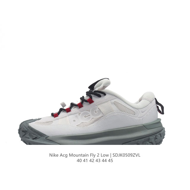 耐克 Nike Acg Mountain Fly 2 Low耐克户外登山鞋 山脉2代徒步跑鞋 男运动鞋。采用匠心设计，打造耐穿迅疾风格，让你在沙漠、峡谷和深山中