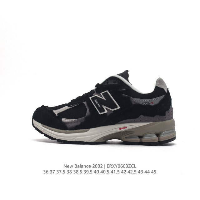 新百伦 New Balance 2002R 跑鞋 男女运动鞋 潮老爹鞋。沿袭了面世之初的经典科技，以 Encap 中底配以升级版 N-Ergy 缓震物料。鞋面则 - 点击图像关闭