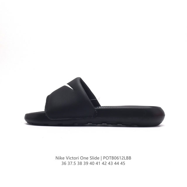 耐克 Nike Victori One Slide 耐克 夏季时尚舒适 高品质 一字拖鞋沙滩鞋拖鞋。采用全新柔软泡棉，响应灵敏，轻盈非凡，打造休闲舒适的穿着体验 - 点击图像关闭