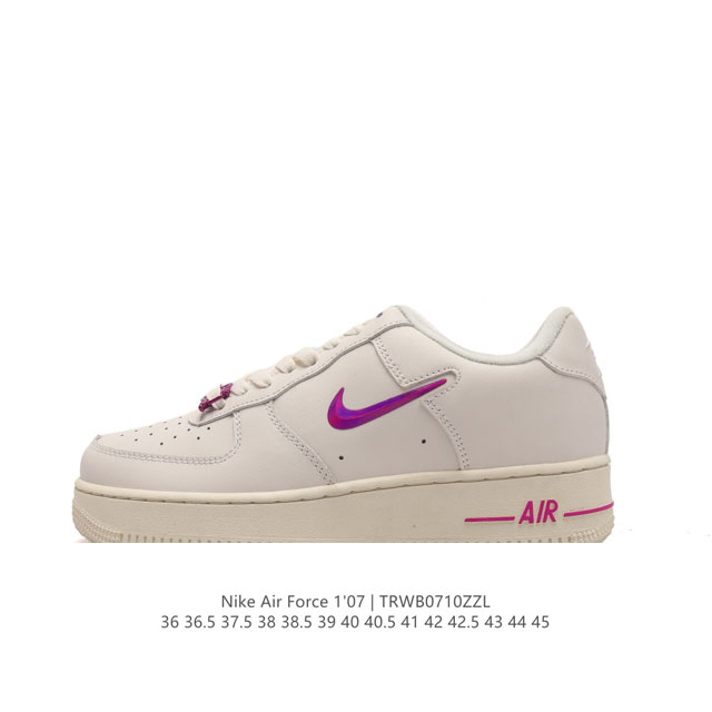 耐克nike Air Force 1 Low 空军一号 Af1 低帮百搭厚底增高休闲运动板鞋。柔软、弹性十足的缓震性能和出色的中底设计，横跨复古与现代的外型结合