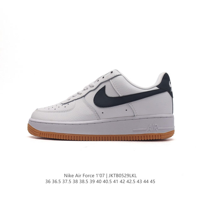 耐克 Nike Air Force 1 '07 Low 空军一号含气垫 低帮百搭厚底增高休闲运动板鞋。柔软、弹性十足的缓震性能和出色的中底设计，横跨复古与现代的