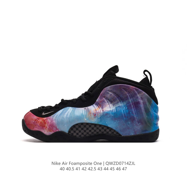 耐克nike Air Foamposite One 时尚运动鞋潮篮球鞋，是一双内场的后卫战靴，97年1月份首期发行，使用foamposite一次成型的喷塑鞋面，