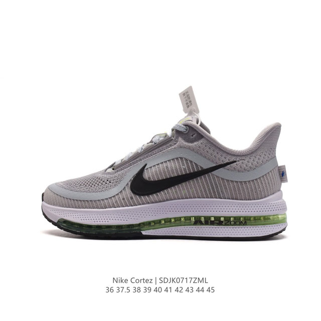 耐克 Nike Air Max Ap 气垫运动老爹鞋 采用时尚运动的设计，让你在一流的舒适感中连接过去和现在。传统细节的闪光向 Air Max 97 致敬，而流