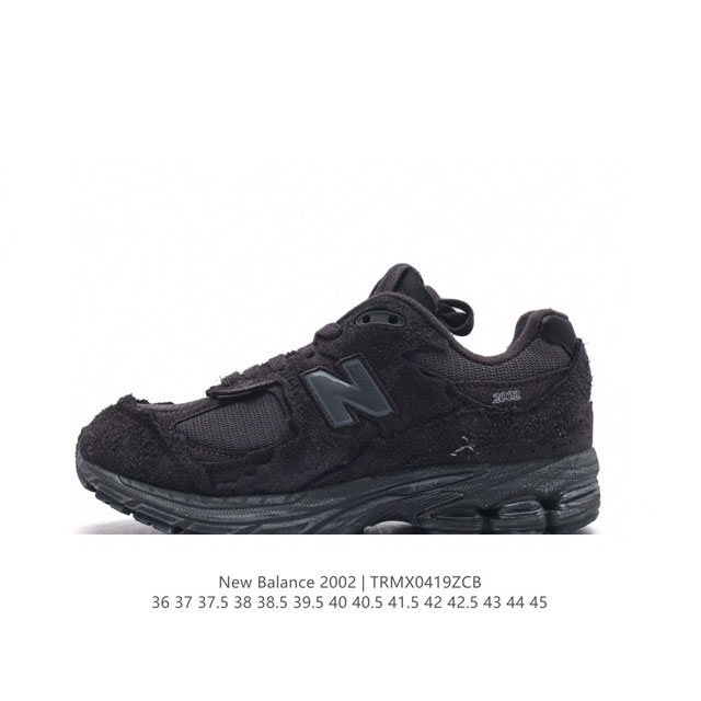 新百伦 New Balance 2002R 跑鞋 男女运动鞋 潮老爹鞋。沿袭了面世之初的经典科技，以 Encap 中底配以升级版 N-Ergy 缓震物料。鞋面则 - 点击图像关闭